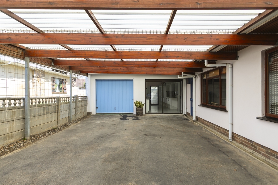 To Let 1 Bedroom Property for Rent in Longdown Western Cape